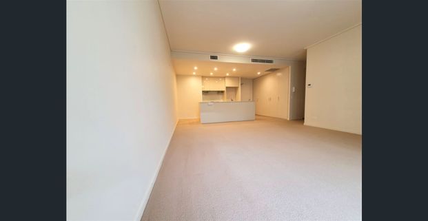 LOVELY POSITION - CLOSE TO EVERYTHING - Photo 1