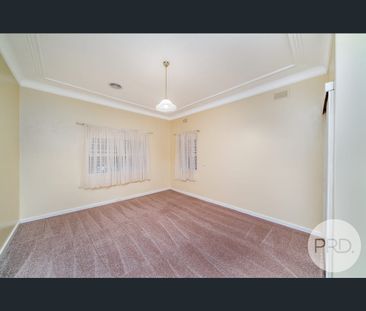 97 Fernleigh Road, Turvey Park, NSW 2650 - Photo 3