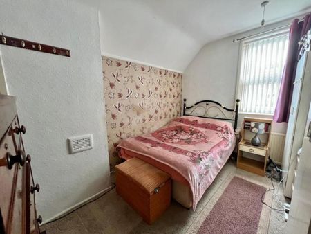 3 Bed Semi-Detached House, Downham Road, S5 - Photo 2