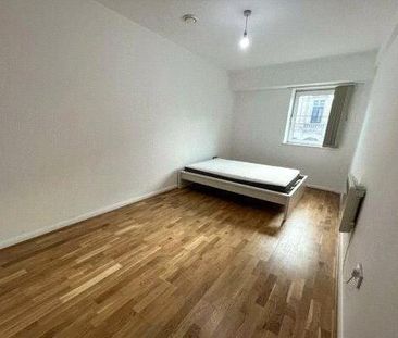 1 bedroom penthouse to rent - Photo 3