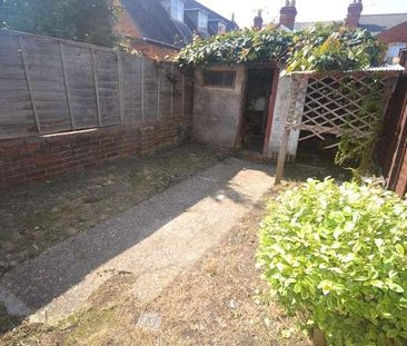 Auckland Road, University Area, RG6 - Photo 2