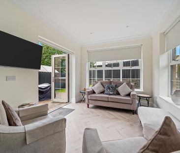 28 Cromlyn Wood, Hillsborough, BT26 6TX - Photo 2