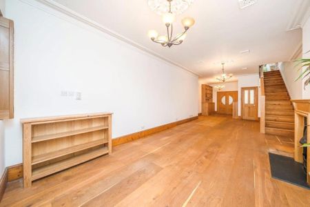 3 bedroom end of terrace house to rent - Photo 4