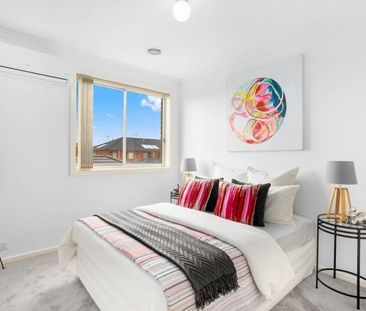 Location Location! - Photo 4