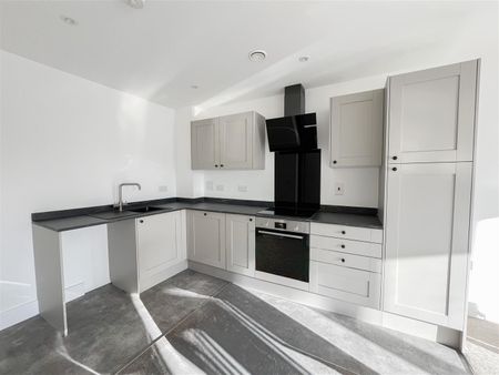 Flat 79, 6 Martin Court, Hastings, TN34 1EF - Photo 2