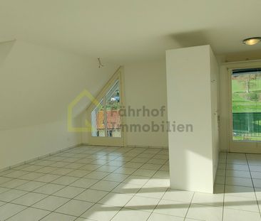 Sonnige Familienwohnung mit Balkon - Photo 2