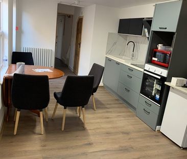 Studio Flat, Preston Road, BN1 - Photo 3