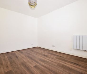 1 bedroom semi-detached house to rent - Photo 6