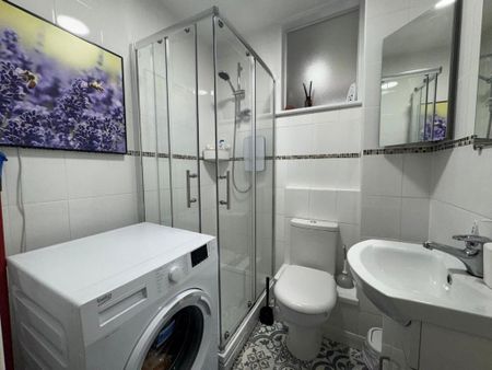 2 bedroom flat to rent - Photo 5