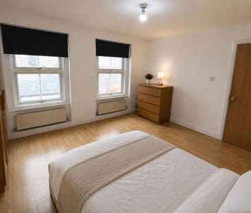 4 bedroom flat to rent - Photo 1