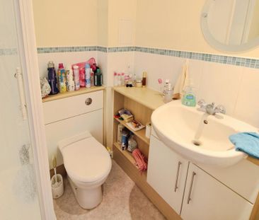 2 bedroom flat to rent - Photo 6
