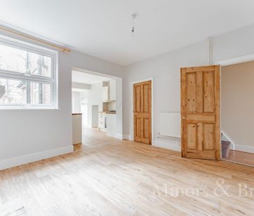 4 bedroom terraced house to rent - Photo 1