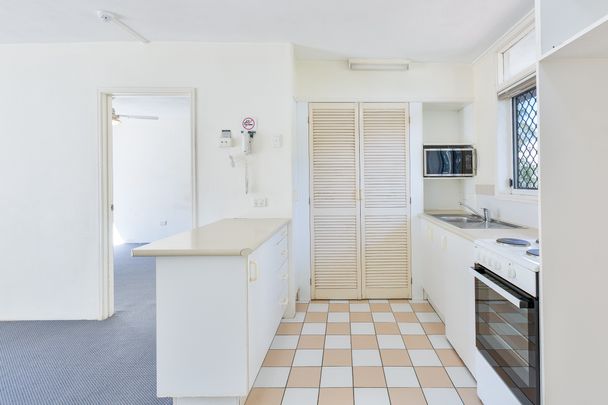 $550 per week / $2,200 Bond - Photo 1