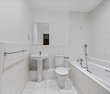 Merton Road, London, SW19 - Photo 2