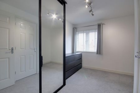 Holbeach Drive Kingsway, Quedgeley, Gloucester - Photo 5