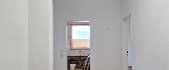FRISCH renovierte 2-Zimmer Wohnung mit Balkon in zentraler Lage am Floßhafen - ab November/Dezember - Foto 1