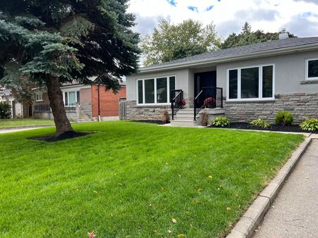 For Lease - 145 Earlton Road Unit# Main, Toronto, Ontario - Photo 3