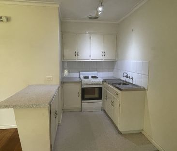 One bedroom unit in prime with water bills Included - Photo 6