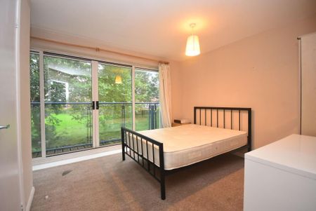 Sadler Court, Hulme, Manchester, M15 5RP - Photo 3