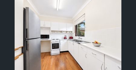 Stylish 2-Bedroom Apartment in Prime Summer Hill Location - Photo 4