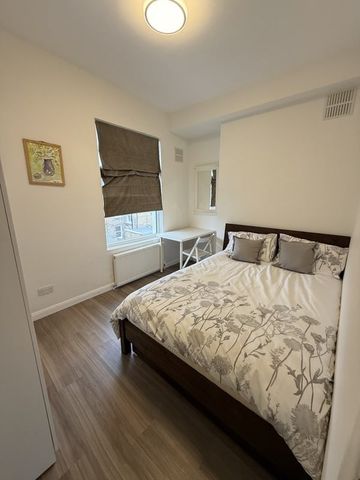 4 Bed Flat, Gironde Road, SW6 - Photo 2