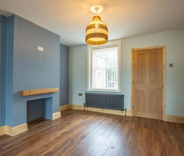 2 bedroom semi-detached house to rent - Photo 4