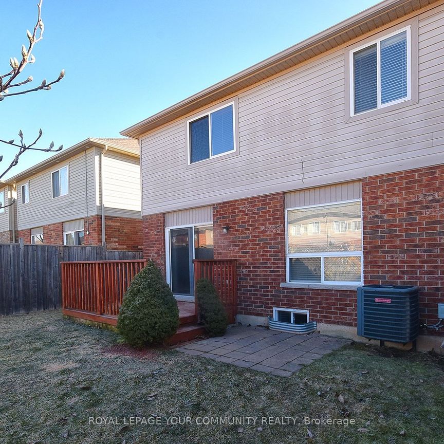 Detached Home For Lease | W8052548 - Photo 1