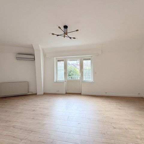 Villa - à louer - Photo 1