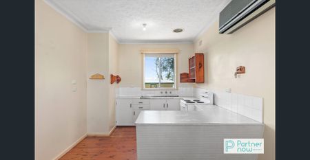 Three-Bedroom Home in South - Photo 4