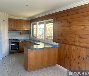 3 BEDROOM FAMILY HOME IN QUIET LOCATION - Photo 1