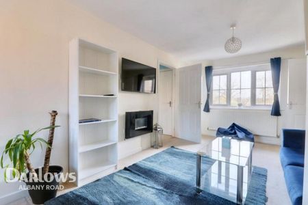 1 bedroom coach house to rent - Photo 3