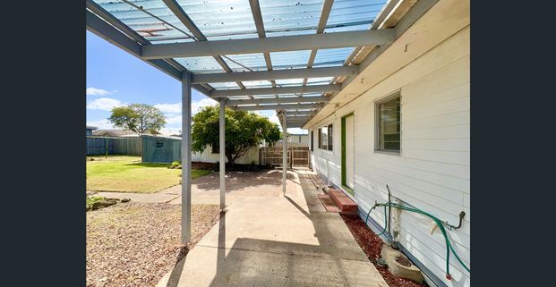 Spacious Family Living in a Prime Belmont Location - Photo 1