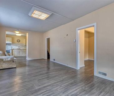 For Lease - 5145 Kitchener Street, Niagara Falls, Ontario - Photo 3