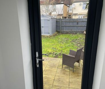 Room in a Shared House, Greyhound Lane, SW16 - Photo 3