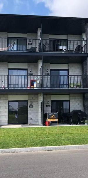5½ Moderne à Drummondville – Air Climatisé, neuf, propre, Juillet! 1470$ soit un rabais de 55$ sur un an - Photo 1