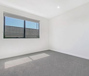 Modern and Perfectly Located! - Photo 4