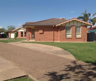 LOW MAINTENANCE, CENTRAL CONVENIENCE - Photo 1