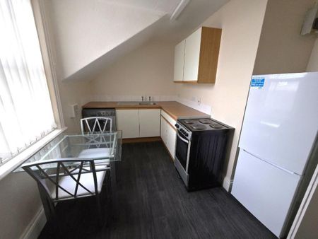 1 bedroom flat to rent - Photo 3