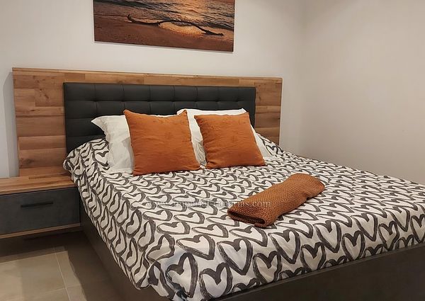Precioso piso de reciente reforma de dos dormitorios en complejo con preciosos jardines tropicales y piscina climatizada en La Paz de Puerto de la Cruz