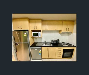 Modern Furnished 1-Bed + Study Next to UTS & Central Station - Photo 5
