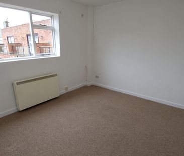 61 Hewlett Road, Cheltenham GL526AD - Photo 1