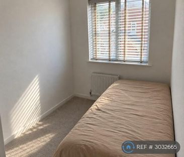 3 bedroom semi-detached house to rent - Photo 6
