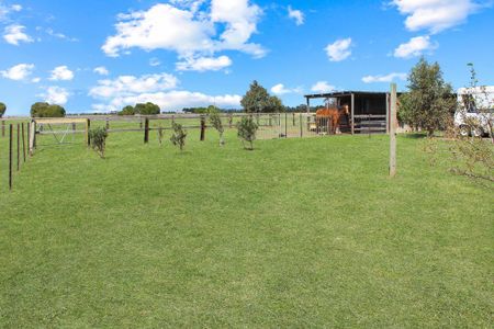 FAMILY HOME ON ACREAGE - Photo 3