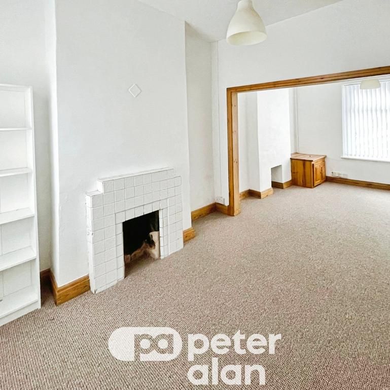 4 bedroom property to rent - Photo 1