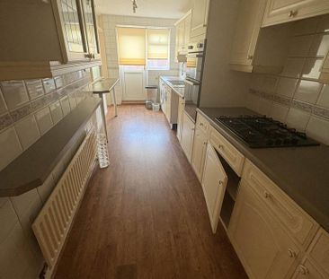 3 bedroom terraced house to rent - Photo 3