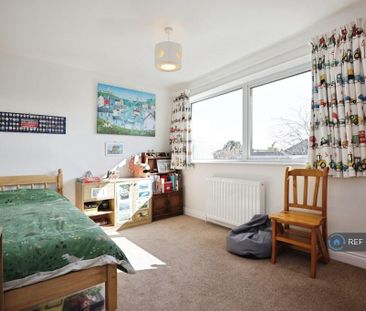 4 bedroom detached house to rent - Photo 5