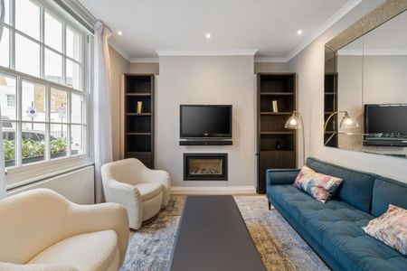 A beautifully presented three bedroom house in the heart of Belgravia, SW1. - Photo 2