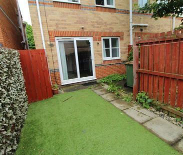 3 bedroom semi-detached house to rent - Photo 2