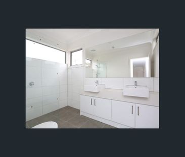 2/181 Main Road, Lower Plenty, Vic 3093 - Photo 4