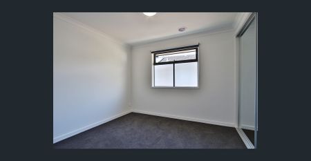 Stunning Family Home - Photo 5